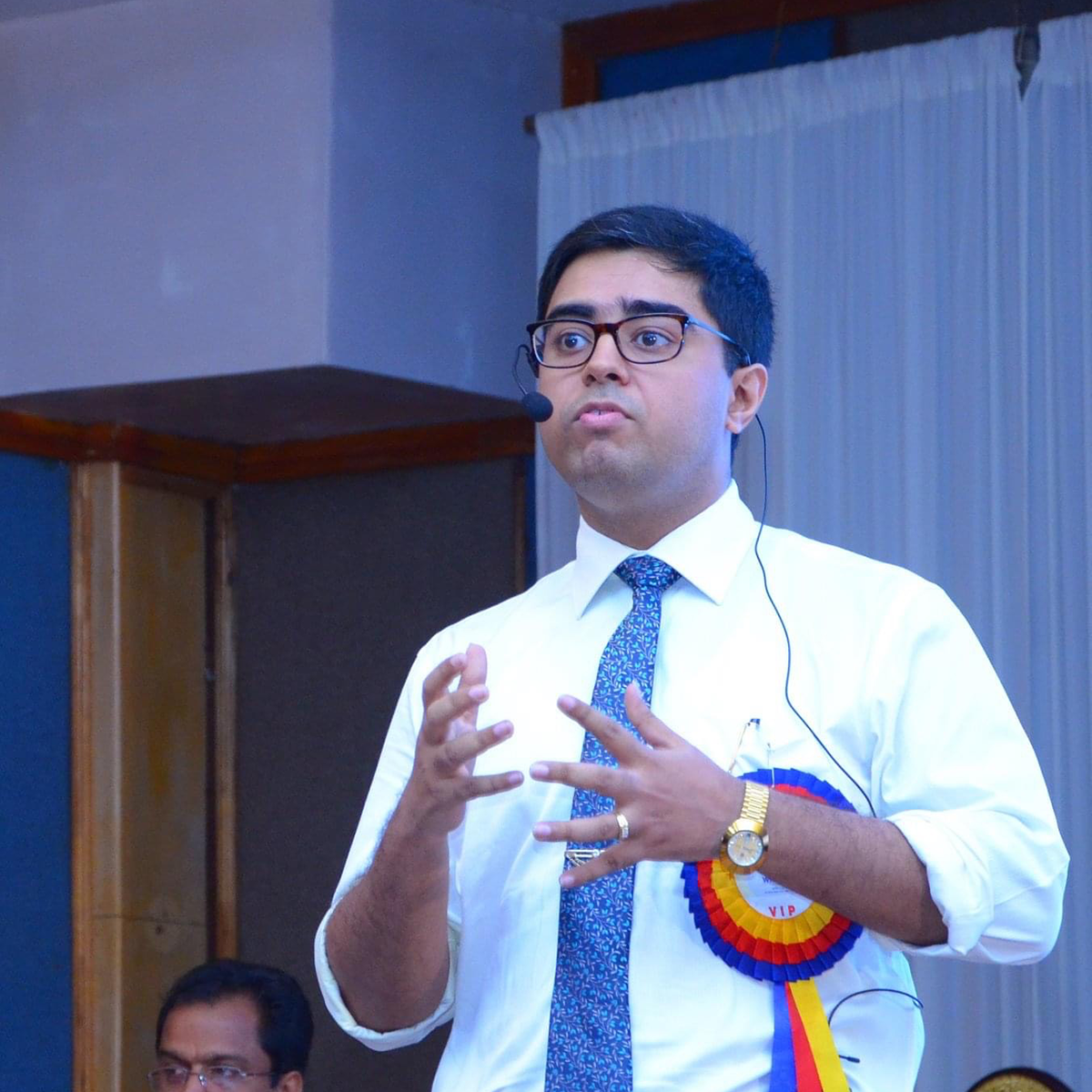 Dr Saptarshi